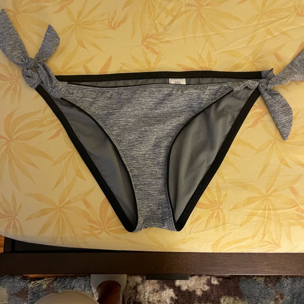 Athleta  gray swimsuit Bikini bottom with black trim-size small.